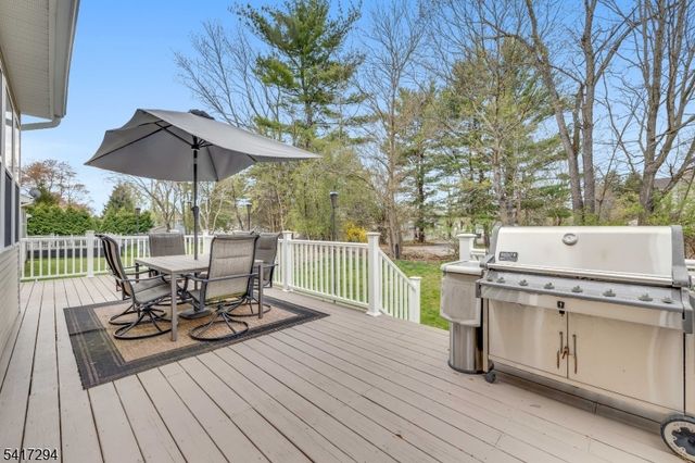 23 Musky Ridge Dr, Hackettstown Town, NJ 07840