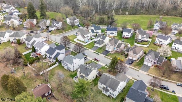 23 Musky Ridge Dr, Hackettstown Town, NJ 07840