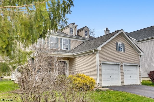 23 Musky Ridge Dr, Hackettstown Town, NJ 07840