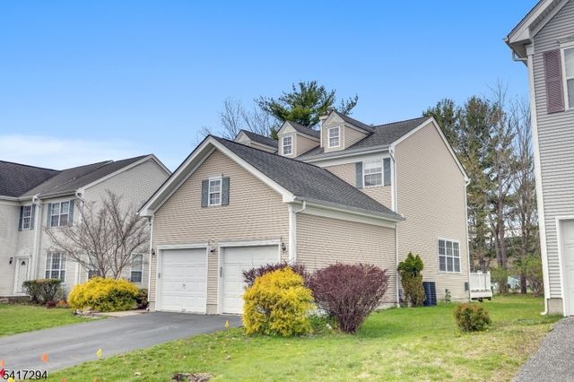 23 Musky Ridge Dr, Hackettstown Town, NJ 07840