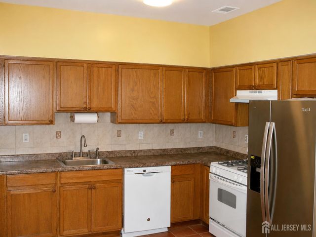 727 Lucy Court, South Plainfield, NJ 07080