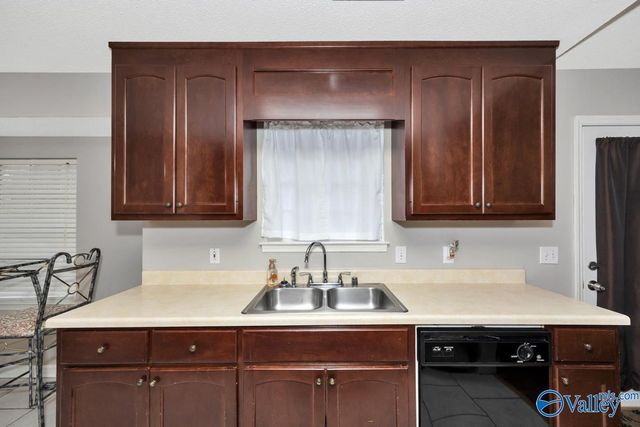 106 Pine Cone Drive, Toney, AL 35773