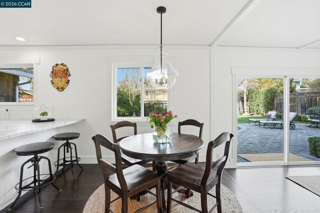 152 Walford Dr, Moraga, CA 94556