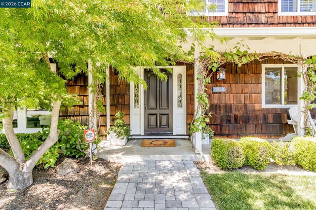 152 Walford Dr, Moraga, CA 94556