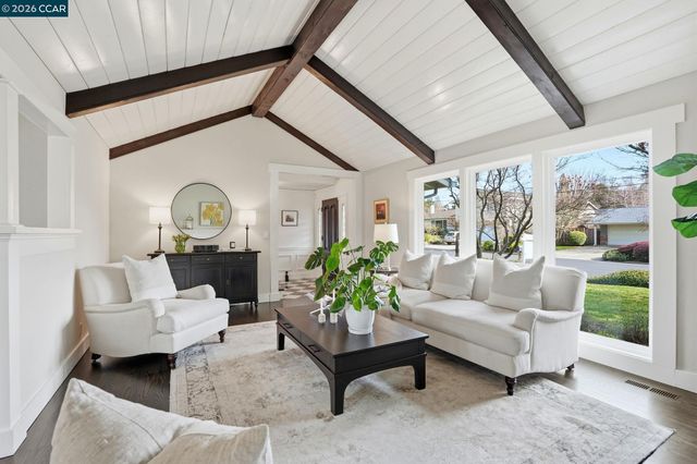 152 Walford Dr, Moraga, CA 94556