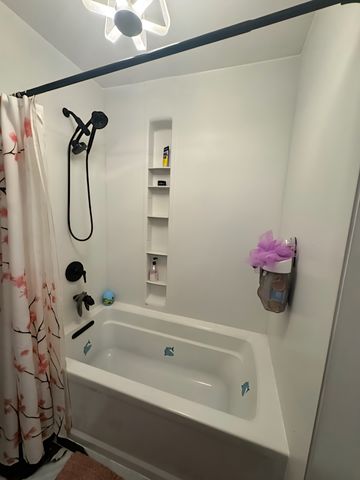 13 Charlton Drive, Kankakee, IL 60901