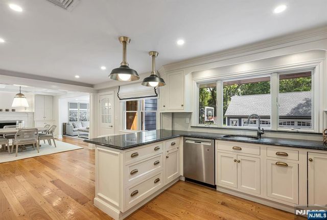 200 Katherine Road, Ridgewood, NJ 07450