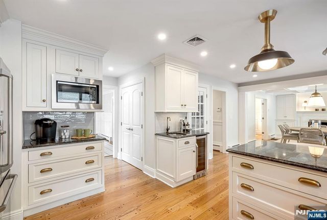 200 Katherine Road, Ridgewood, NJ 07450