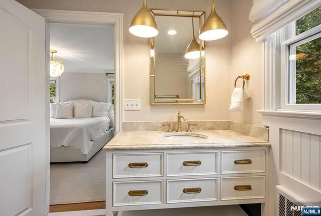 200 Katherine Road, Ridgewood, NJ 07450