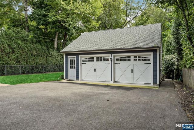200 Katherine Road, Ridgewood, NJ 07450