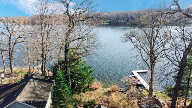 1210 Edgewater Beach Road, Valparaiso, IN 46383