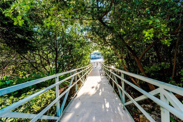 19555 E Country Club Dr 8303, Aventura, FL 33180