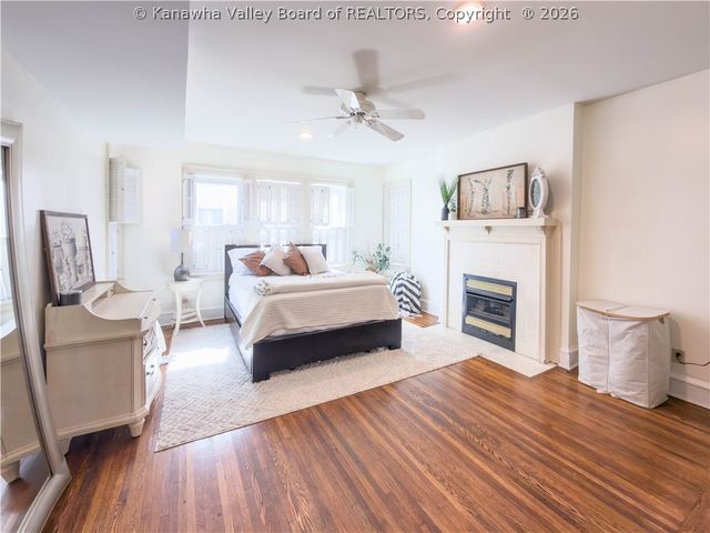 1313 Lee Street E 221, Charleston, WV 25301