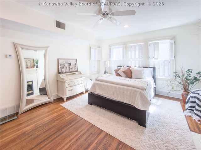 1313 Lee Street E 221, Charleston, WV 25301