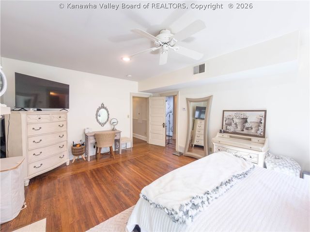 1313 Lee Street E 221, Charleston, WV 25301