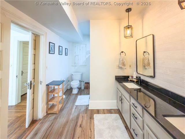 1313 Lee Street E 221, Charleston, WV 25301