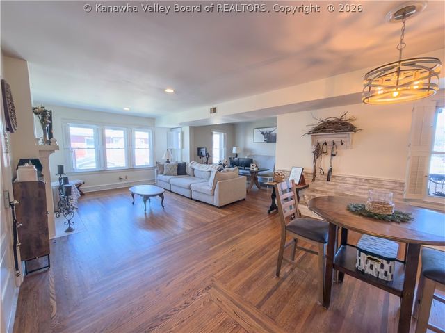 1313 Lee Street E 221, Charleston, WV 25301