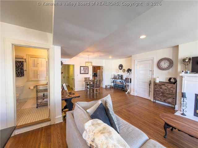 1313 Lee Street E 221, Charleston, WV 25301