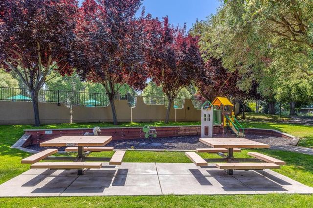 835 N Humboldt Street 203, San Mateo, CA 94401