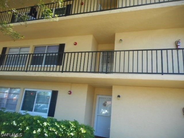 1086 Forest Lakes DR 9203, Naples, FL 34105