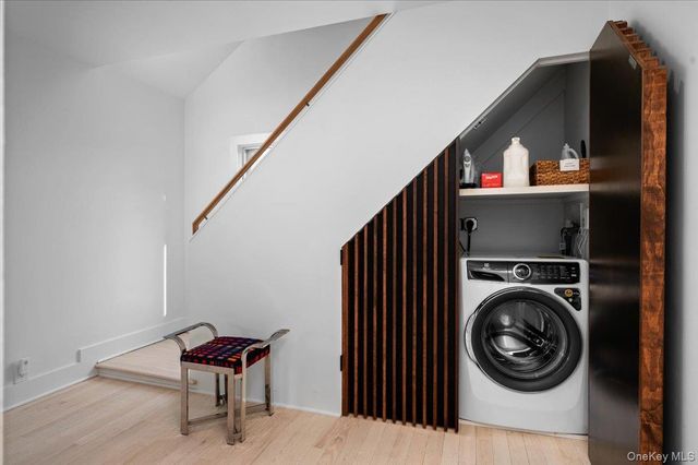 21 Old Colony Drive, Larchmont, NY 10538