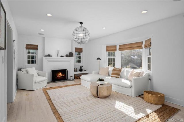 21 Old Colony Drive, Larchmont, NY 10538