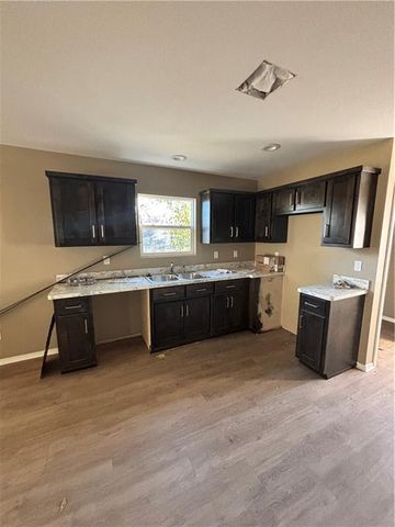 109 W Jefferson Street, Pittsburg, KS 66762