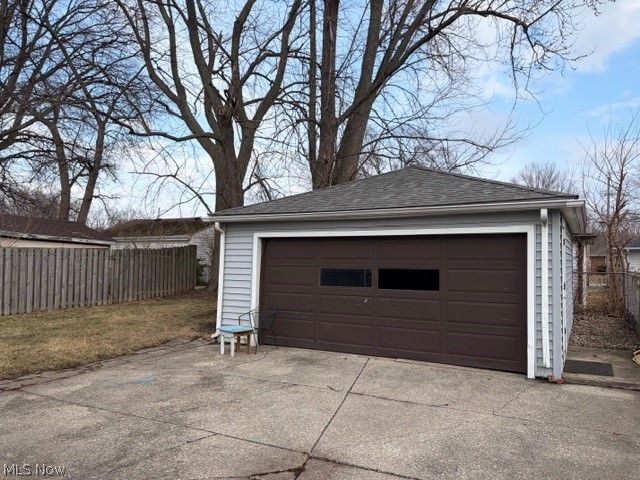 275 Lynne Drive, Sheffield Lake, OH 44054