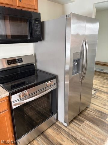 275 Lynne Drive, Sheffield Lake, OH 44054