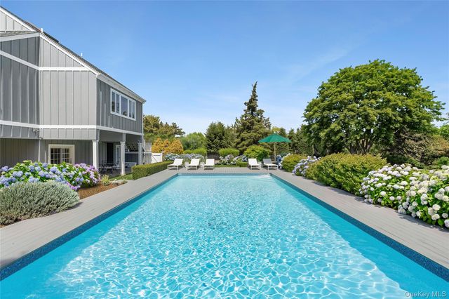 4 Meadow Lane, Westhampton Beach, NY 11978