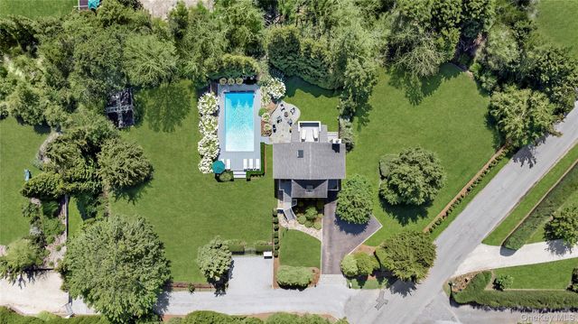 4 Meadow Lane, Westhampton Beach, NY 11978