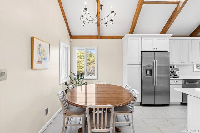 4 Meadow Lane, Westhampton Beach, NY 11978