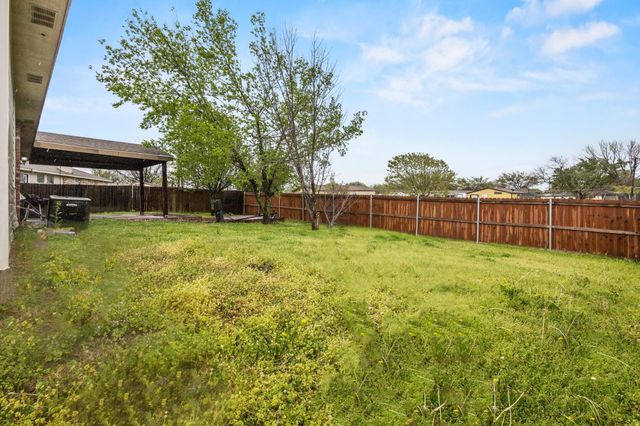 317 Briar Oaks Drive, Royse City, TX 75189