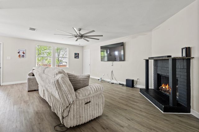 317 Briar Oaks Drive, Royse City, TX 75189