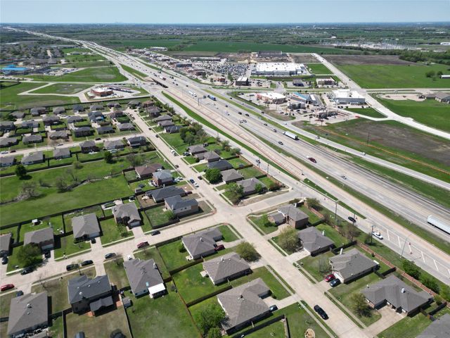 317 Briar Oaks Drive, Royse City, TX 75189