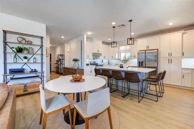 8206 Wave Arbor Drive, Cypress, TX 77433