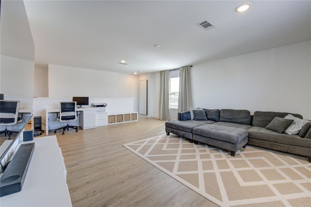 8206 Wave Arbor Drive, Cypress, TX 77433