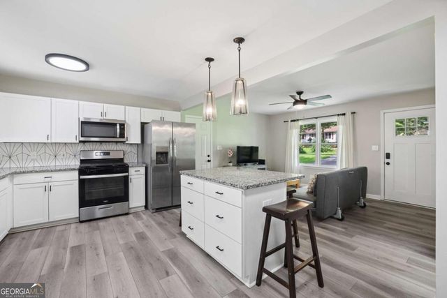 6385 Lobelia Road SW, Mableton, GA 30126