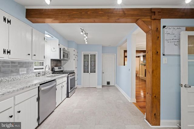 133 W LAKE AVE, Blackwood, NJ 08012