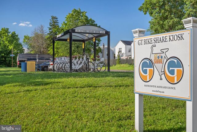 133 W LAKE AVE, Blackwood, NJ 08012