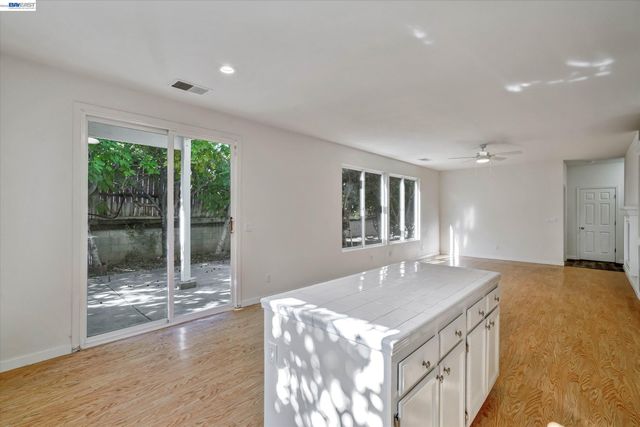 1536 Jensen Dr, Pittsburg, CA 94565