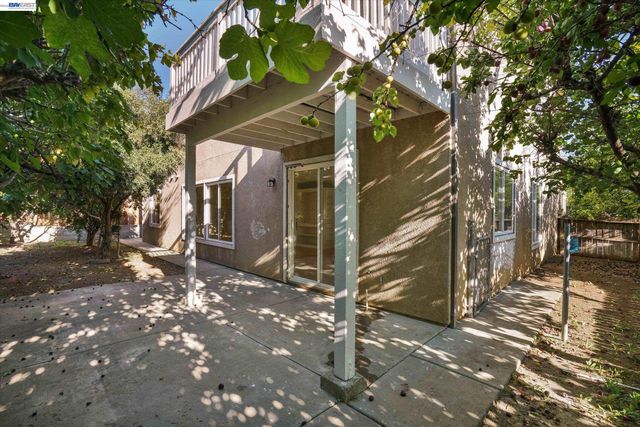 1536 Jensen Dr, Pittsburg, CA 94565