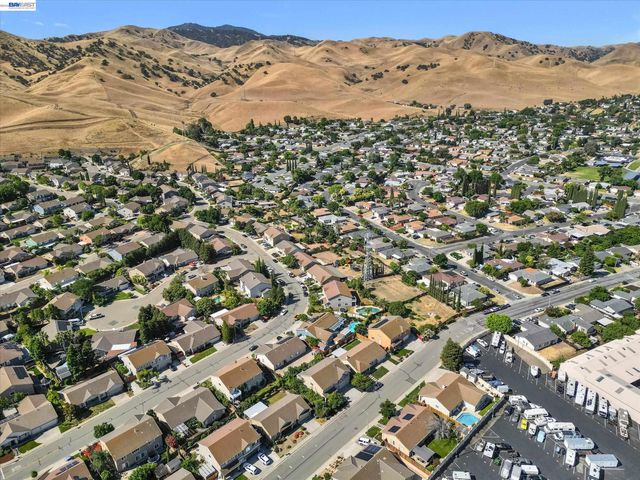 1536 Jensen Dr, Pittsburg, CA 94565