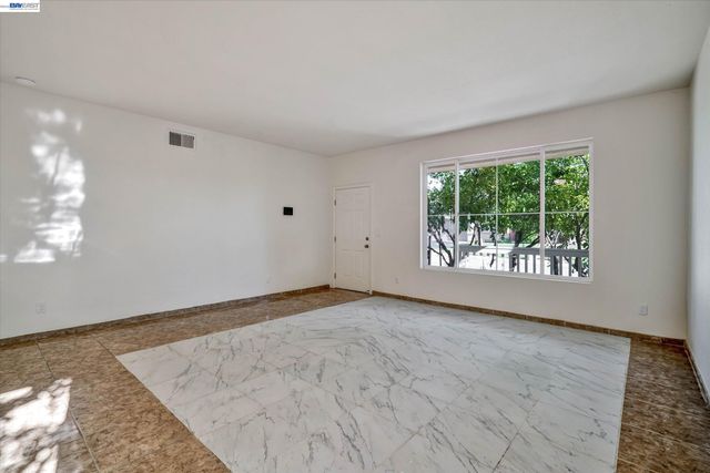 1536 Jensen Dr, Pittsburg, CA 94565