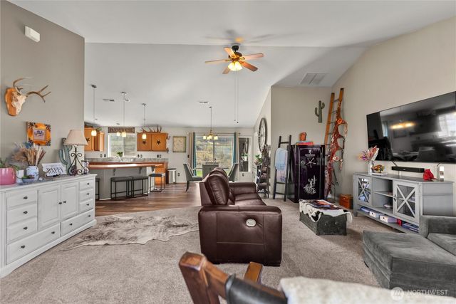 1486 N Star Road, Malott, WA 98829