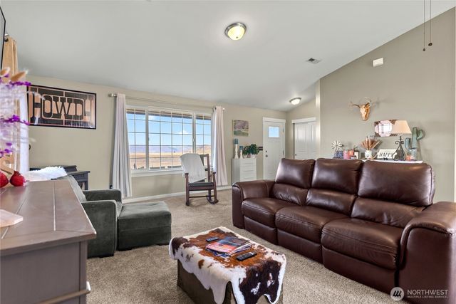 1486 N Star Road, Malott, WA 98829