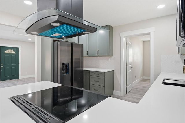 3223 1ST AVENUE W, Bradenton, FL 34205