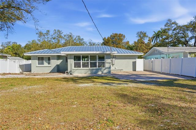 3223 1ST AVENUE W, Bradenton, FL 34205