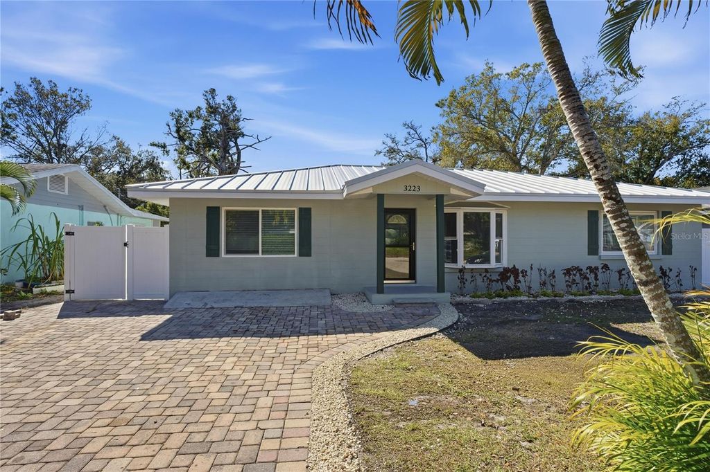 3223 1ST AVENUE W, Bradenton, FL 34205