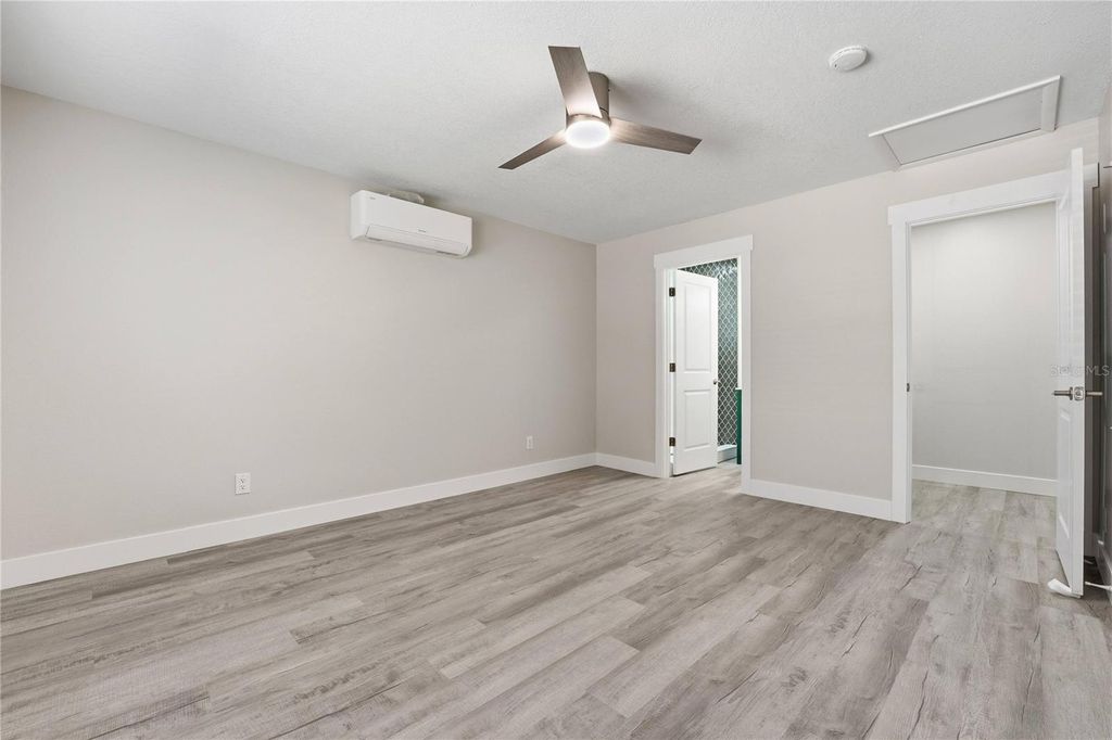 Image 28 of property listing at 3223 1ST AVENUE W, Bradenton, FL 34205